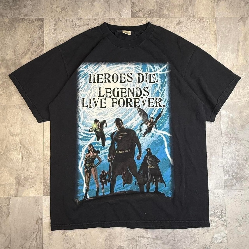 Vintage DC Comics "legends live forever" black T shirt large